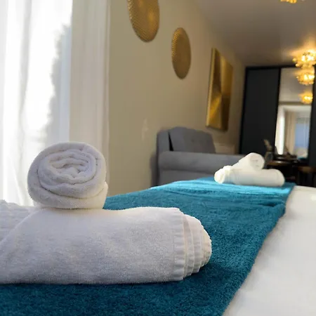 Morska Perla B&B 레왈